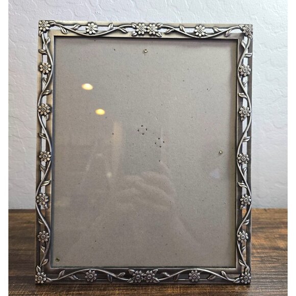 Floral Embossed Silver-Tone Picture Frame 8x10 Metal By Elsa L. Inc. China - Picture 2 of 11